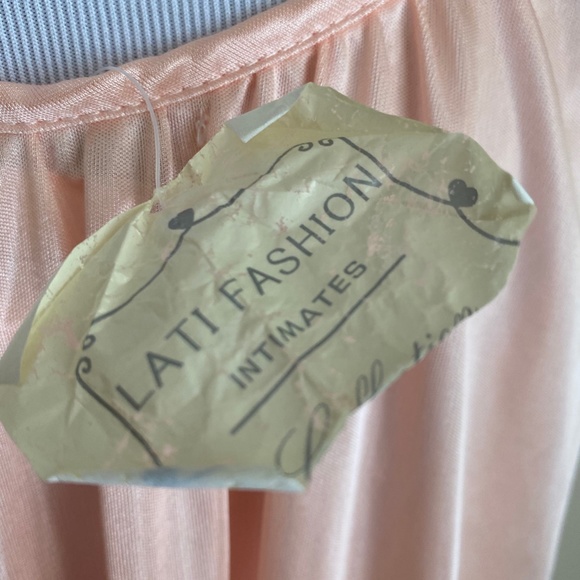 Lati Fashions NWT Nightgown Peach Nylon Medium ... - Picture 6 of 7